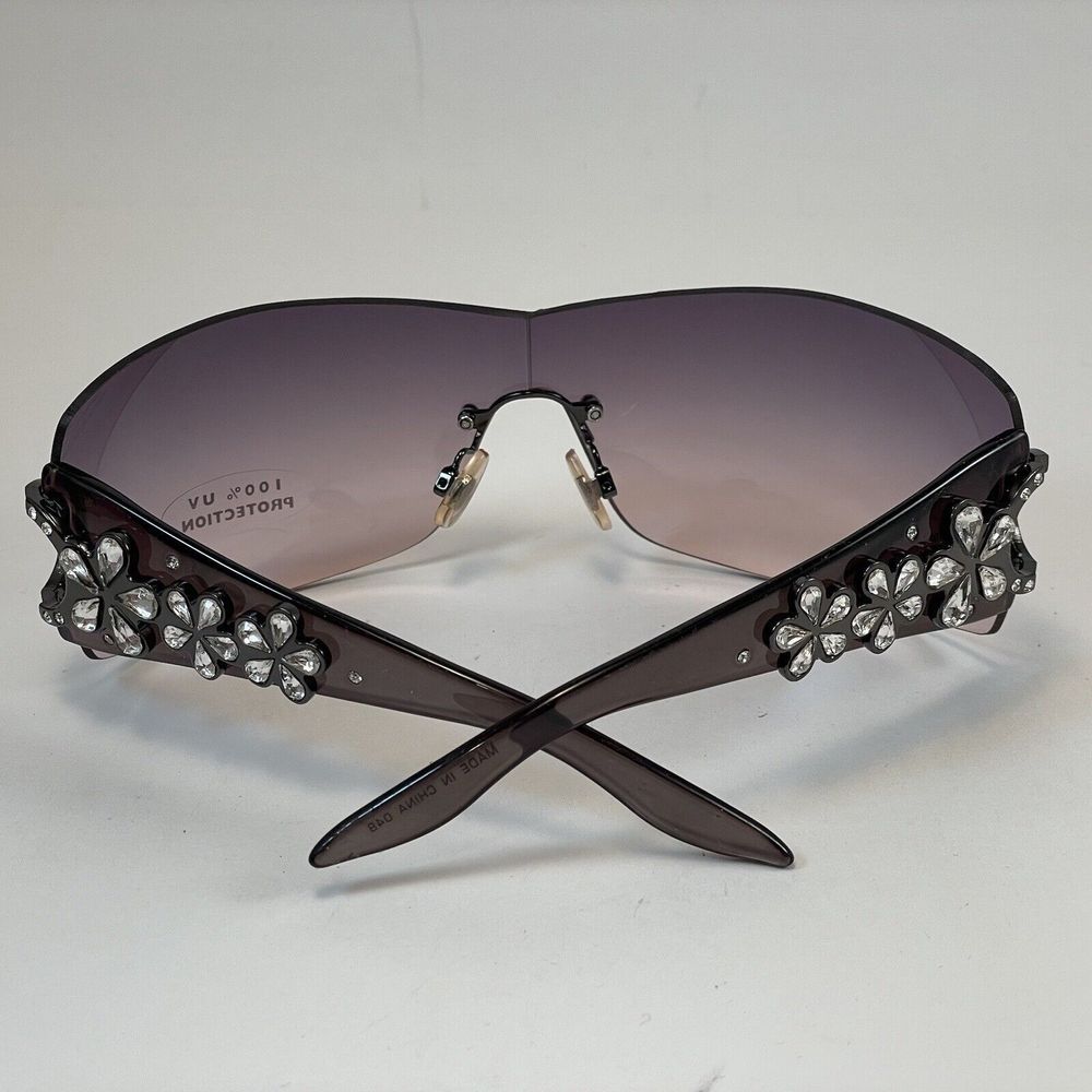 Hot In Hollywood Women’s Sunglasses & Case Purple To Pink Crystal Flower Design - Picture 11 of 14